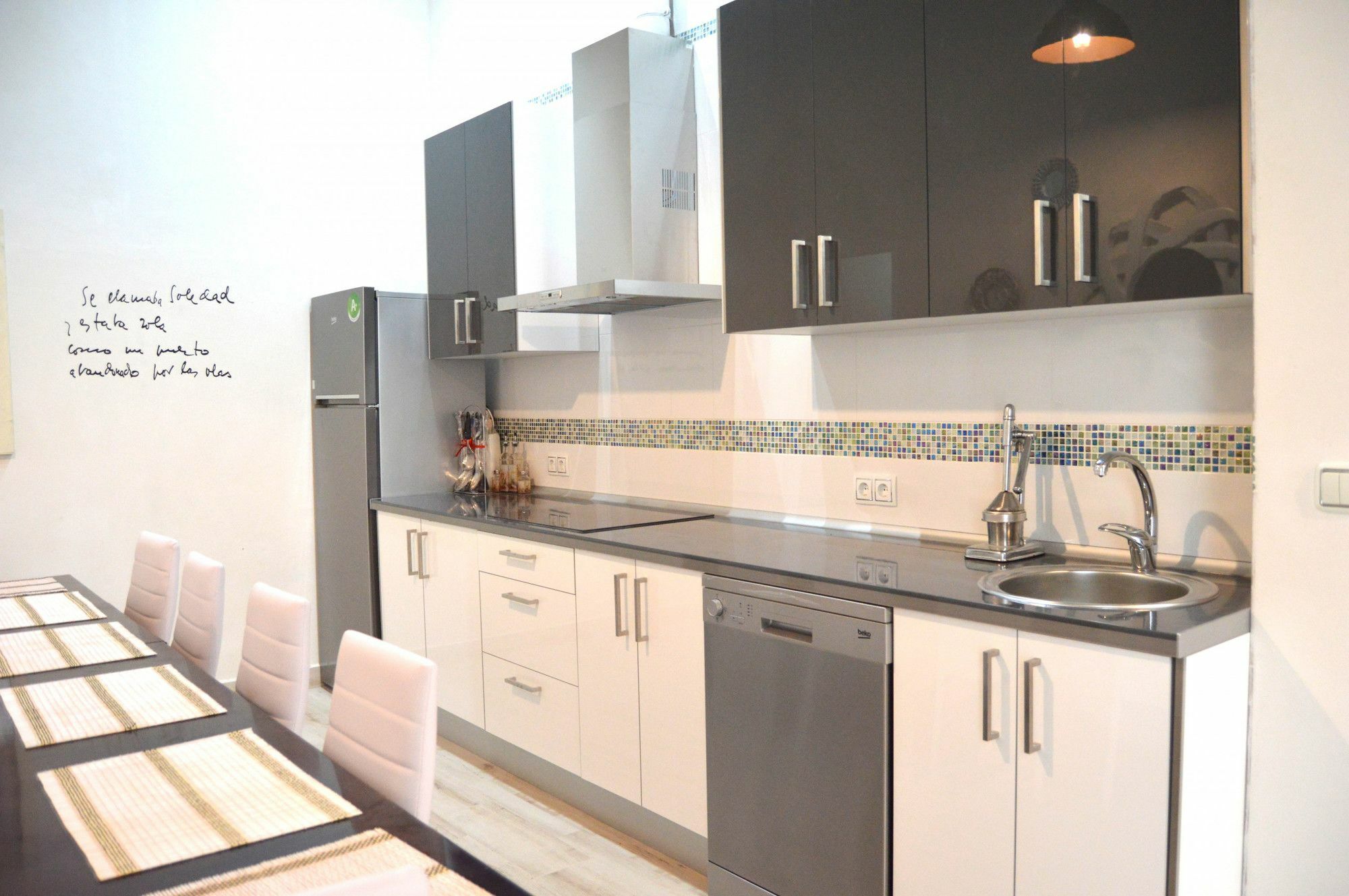 Apartamento 19 Dias Y Muchas Noches Cádiz Buitenkant foto